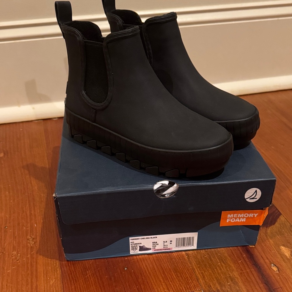 Sperry Women's Black Chelsea Rain Boots